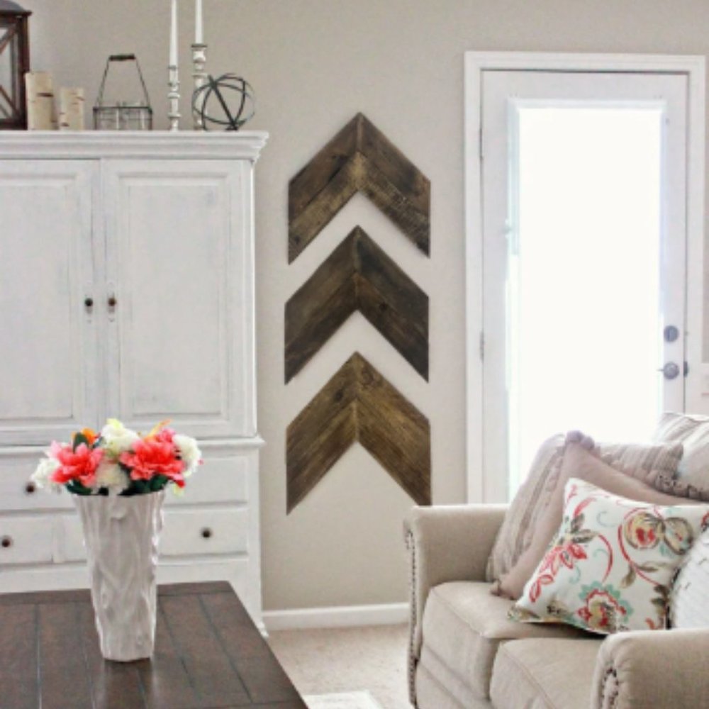 Wooden Chevron Arrow Decor - Set of 3 - Reclaimed Barn Wood/ Wooden Arrows‎